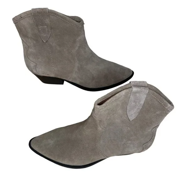 Chelsea & Violet Women's Goldy Tan Suede Ankle Low Heel Western Style Boots Size - Picture 3 of 8